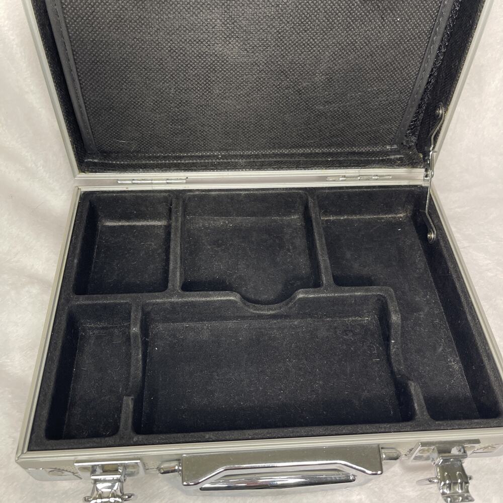 GAMESTOP DS LITE 3DS NINTENDO DS GAME CARRY CASE 9"x7"x3"